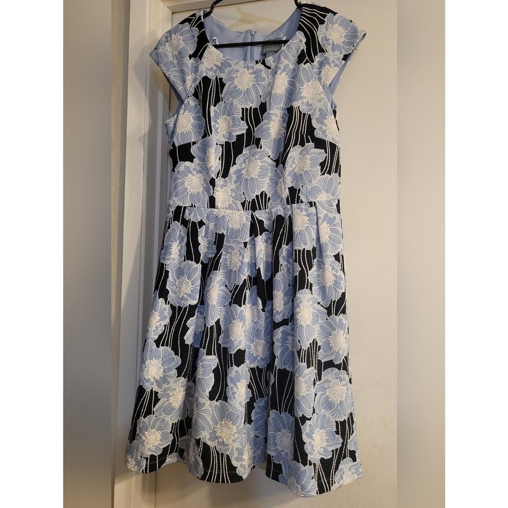 Rabbit Rabbit Designs Floral Dress Women 8 Blue Black Fit & Flare Cap Sleeve